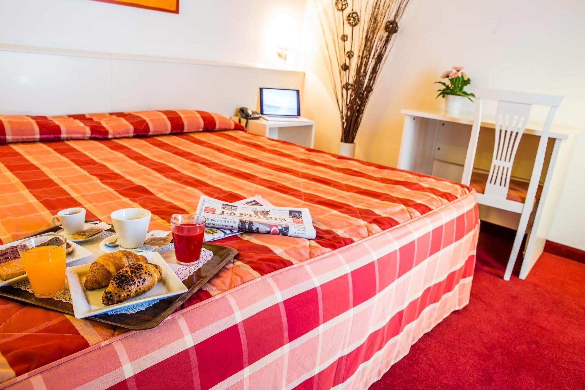 Hotel Gallia Pianezza Εξωτερικό φωτογραφία