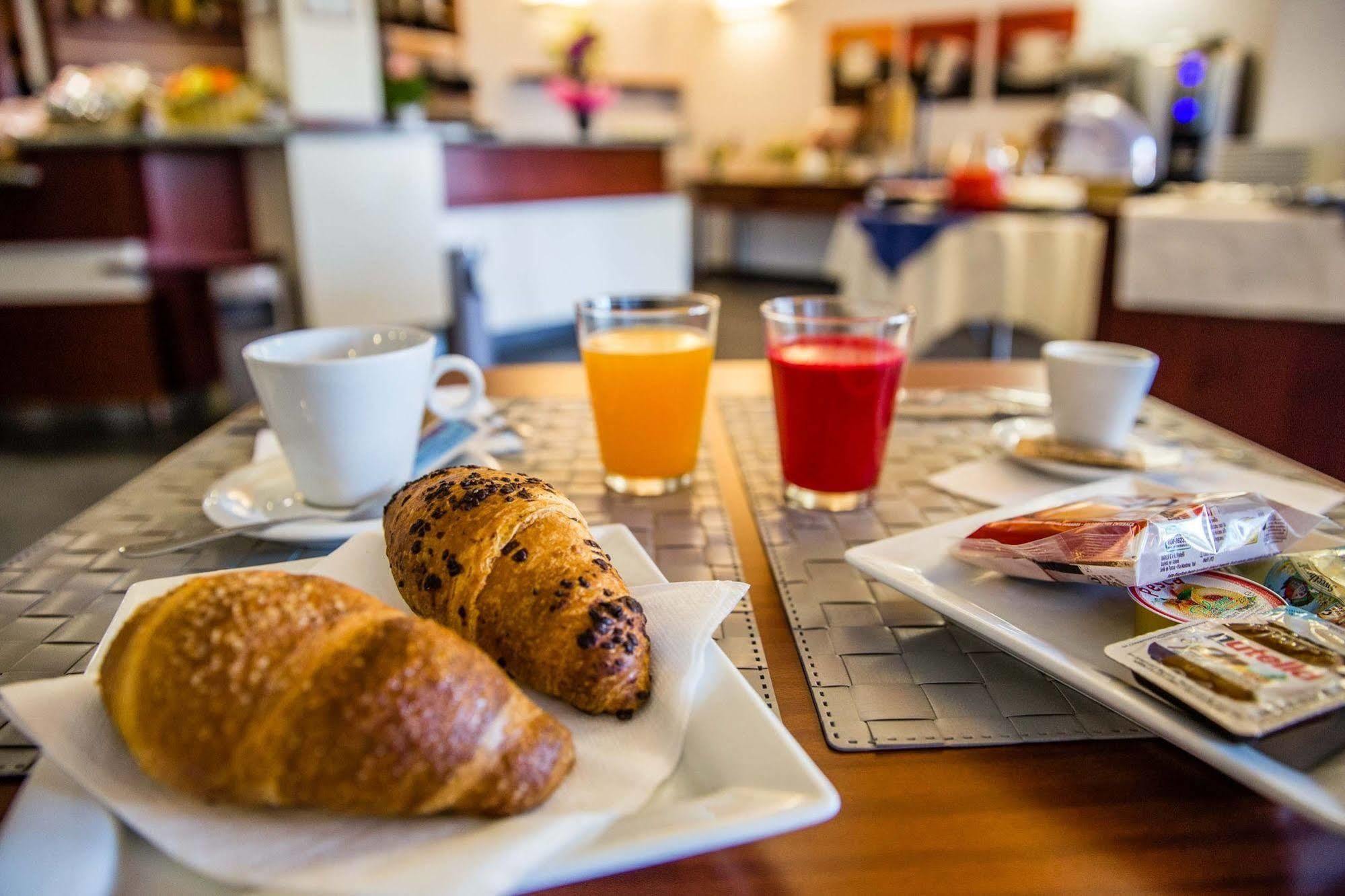 Hotel Gallia Pianezza Εξωτερικό φωτογραφία