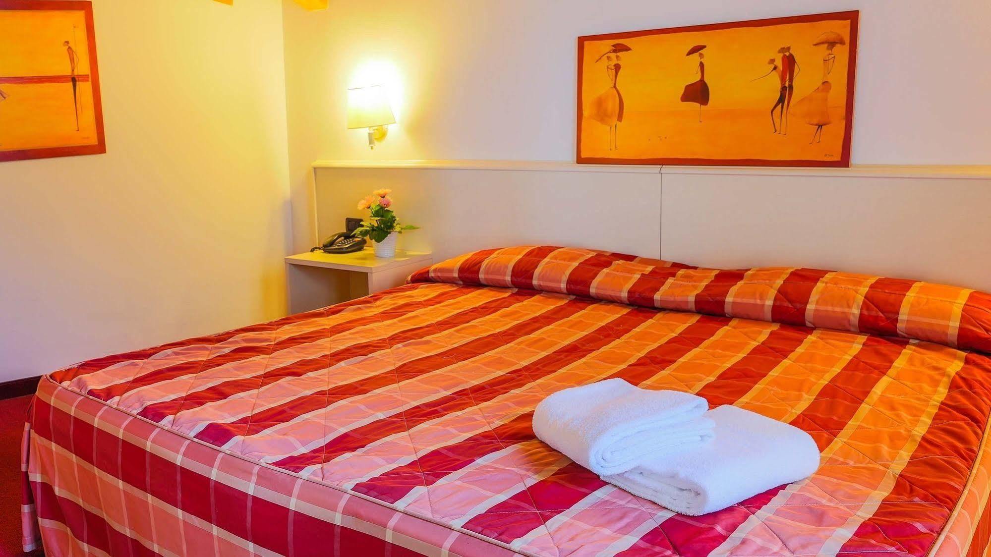 Hotel Gallia Pianezza Εξωτερικό φωτογραφία